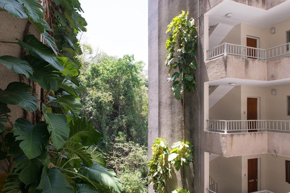 سكاي بوكس بيتش سويت آت مونتيجو باي كلوب منظر من الجو