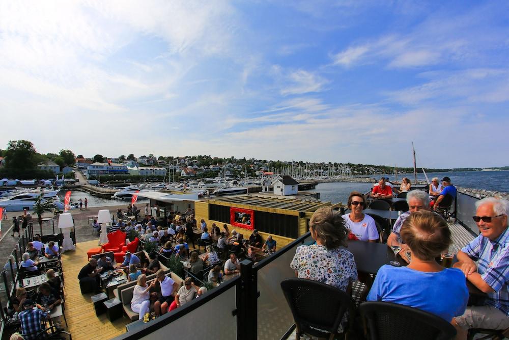 جراند هوتل أسجارد ستراند - يونيك هوتلر سطح مشمس