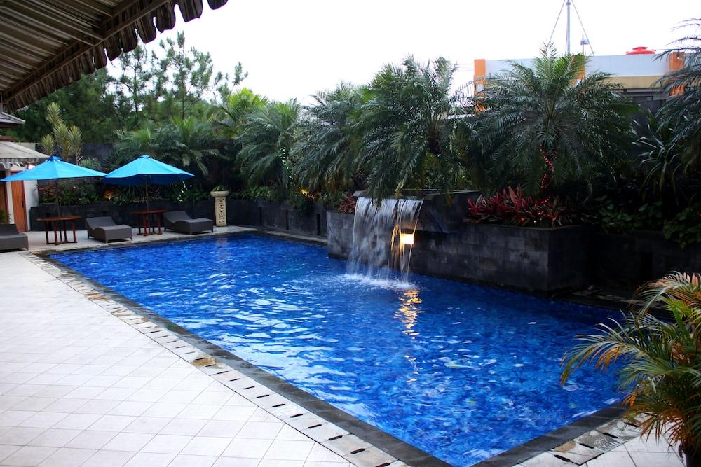The Majesty Hotel