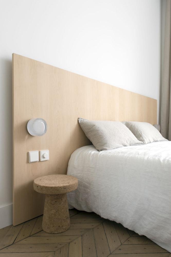 ليه تورل باي بونوا برناردا الصورة الأساسية