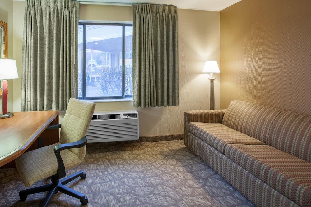 كواليتي إن آند سويتس ريتشفيلد غرفة