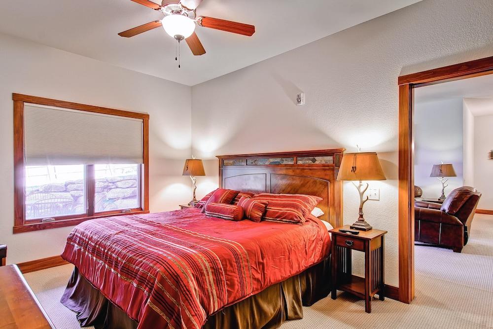 بلاك كانيون إن يونيت إف 2 غرفة