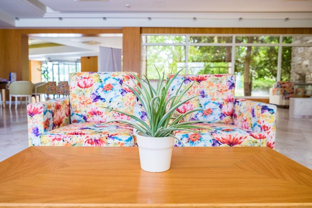 جي هوتلز ثيوفانو إمبريال بالاس منطقة الانتظار في الردهة