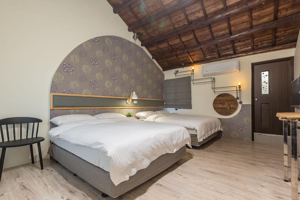 SeaRoad Room