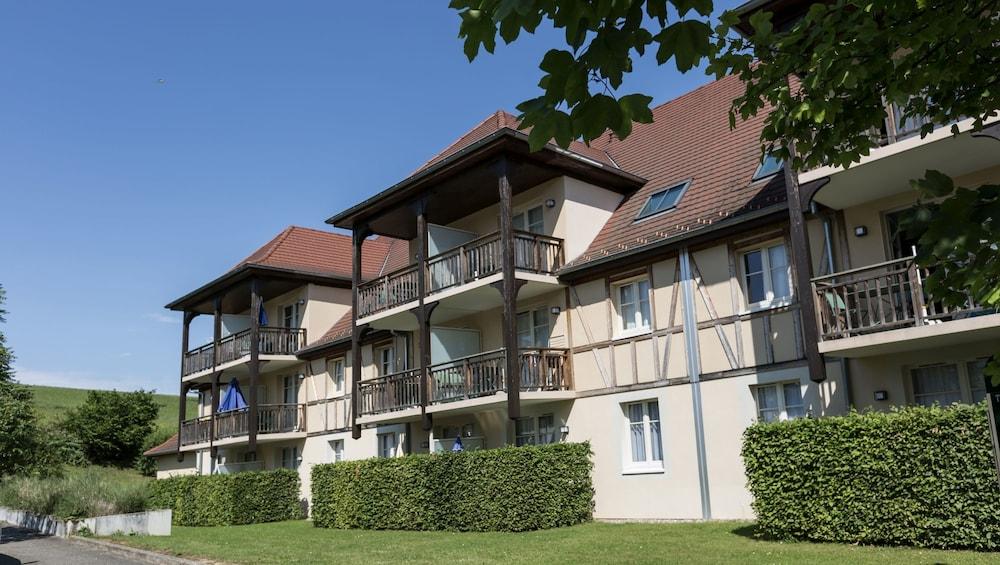 ريزيدونس أوداليز لو دومين دي روا المنطقة الخارجية