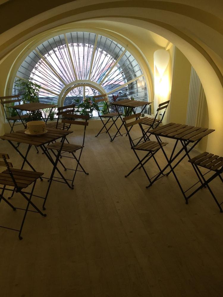 بي آند بي تورينو تريه شيك منطقة الجلوس في الردهة