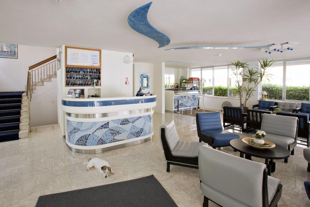 هوتل بي آند بي أفانا الردهة