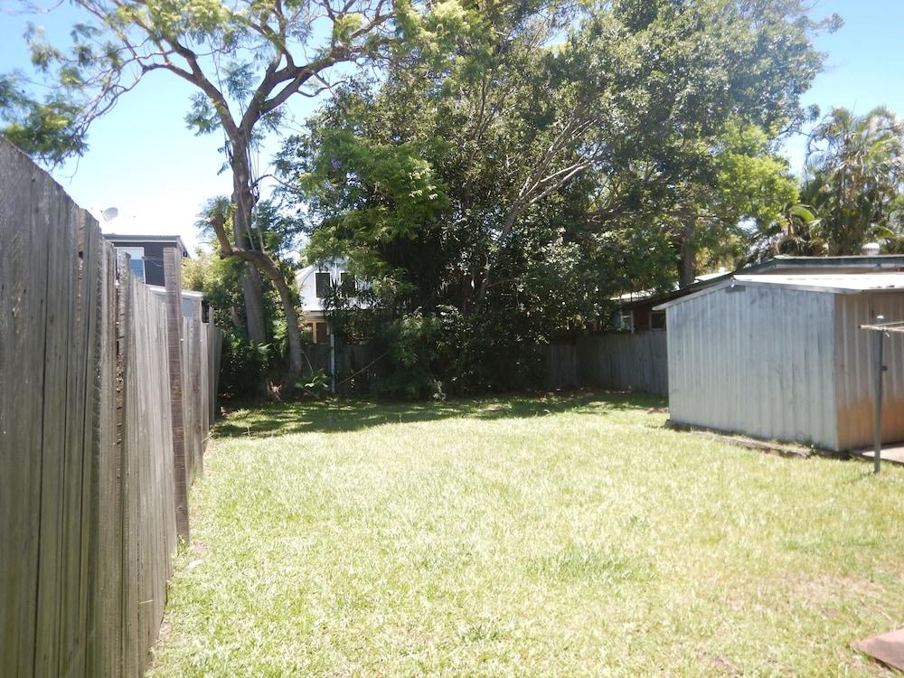 ريلاكسينج هاوس باي ذا باي ويذ صن يير راوند المنطقة الخارجية