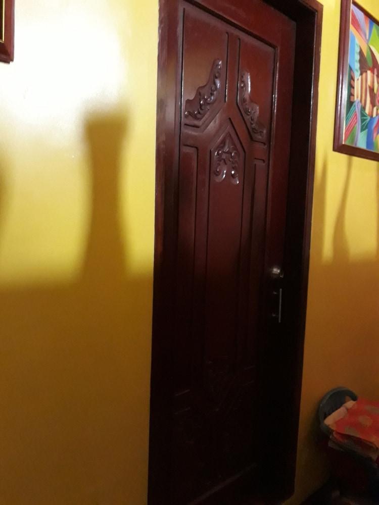 جاك آند كلاود بد آند بريكفاست جيست هاوس داخلي