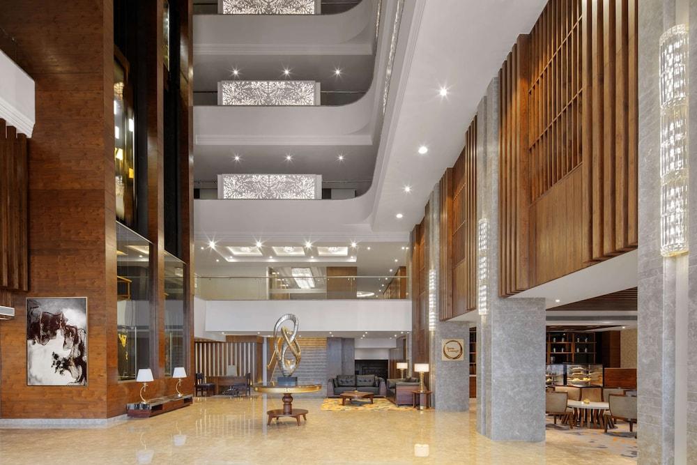 Radisson Chandigarh Zirakpur Lobby