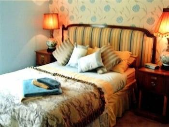 Emerald Guest House Room