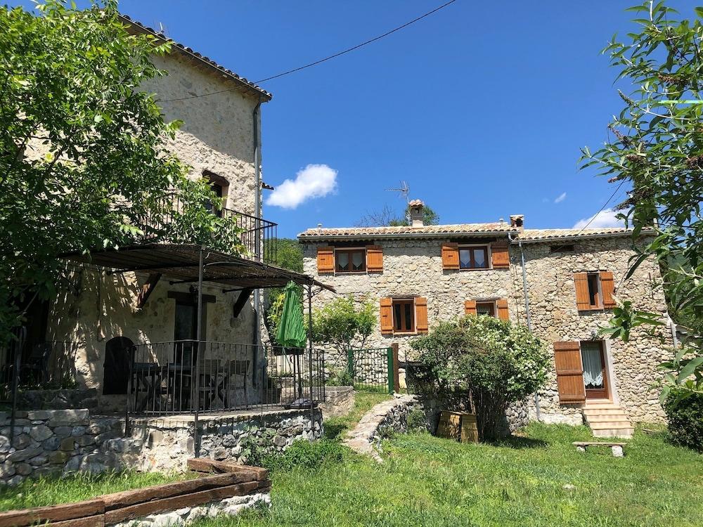 لا ميزون دو جولي المنطقة الخارجية