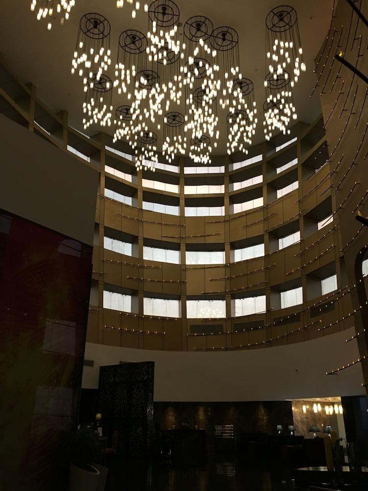 راديسون بلو هوتل لودهيانا منطقة الانتظار في الردهة