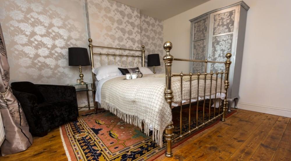 Sunnyside View Room