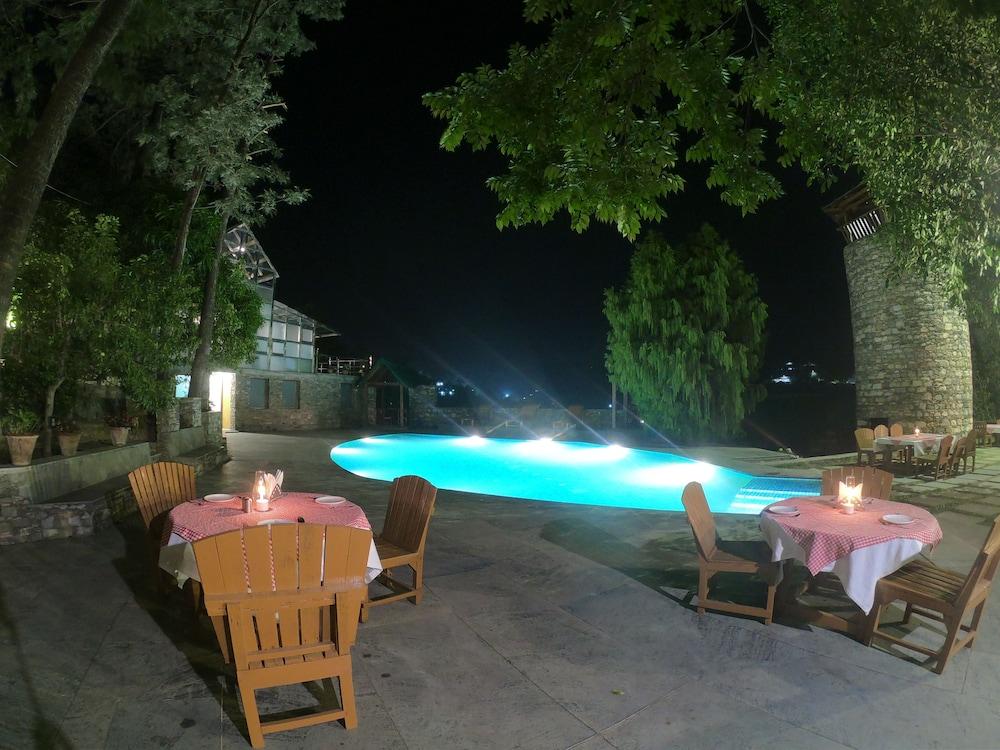 Aamod Monolith Resort Bhimtal Exterior