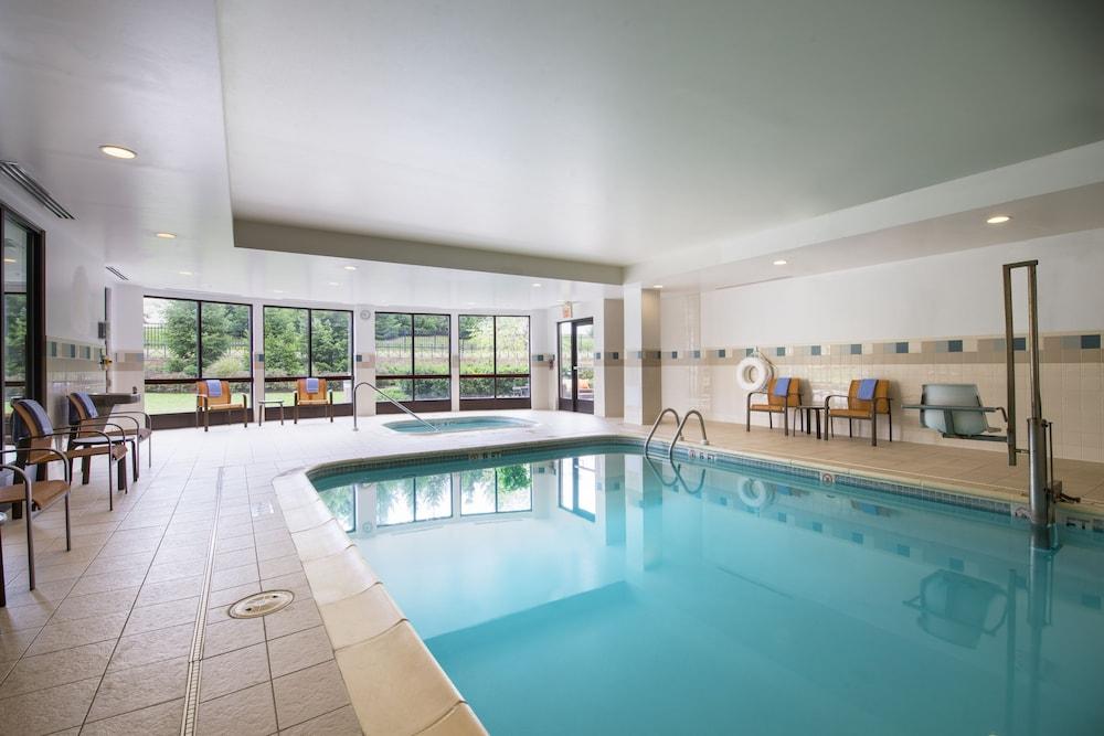 Courtyard by Marriott Ewing Princeton Indoor Pool