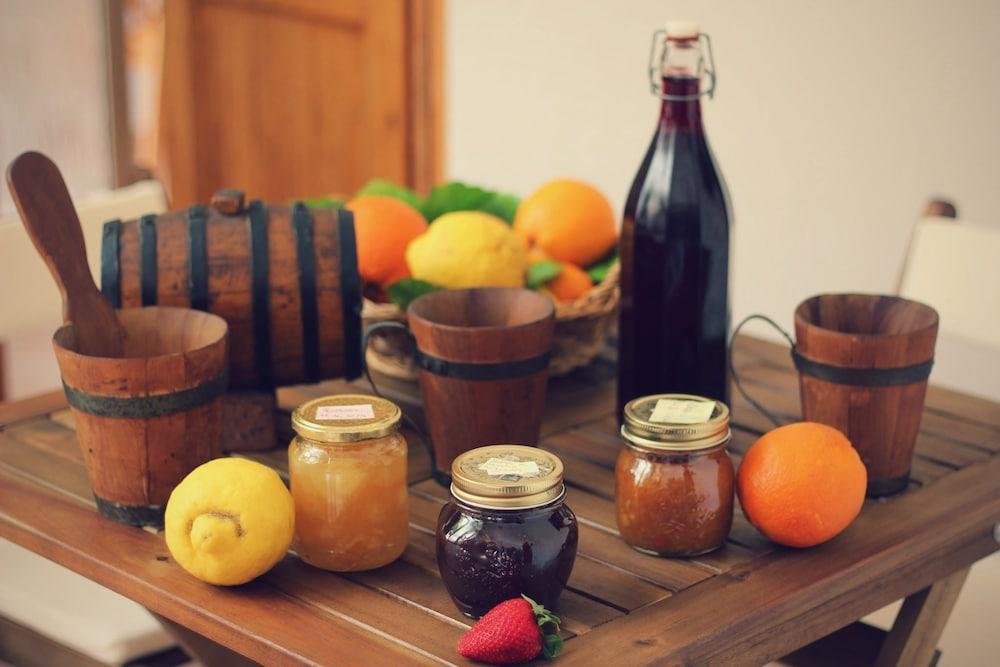 بد آند بريكفاست فيوري إي ليموني أخرى