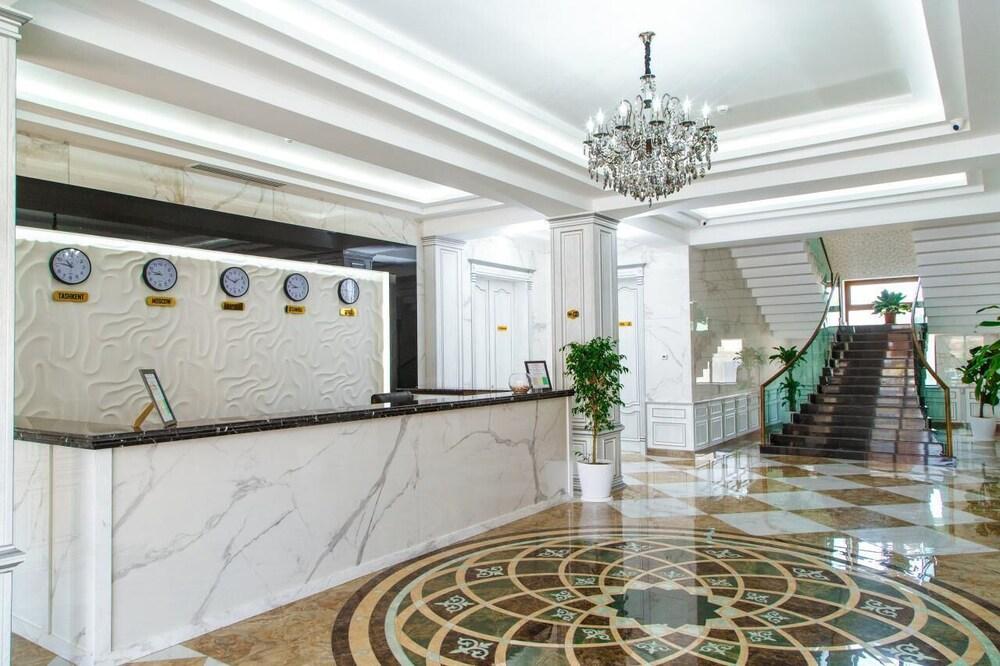 Shedevr Plaza Reception