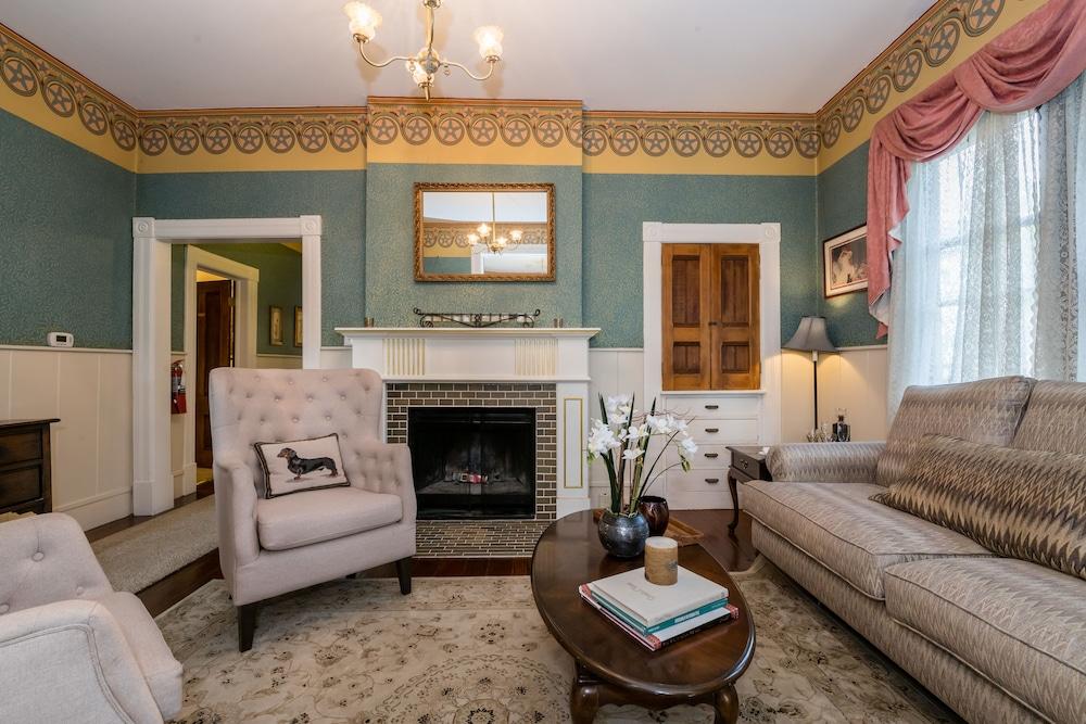 ماديسون ستريت إن  بد آند بريكفاست منطقة الانتظار في الردهة