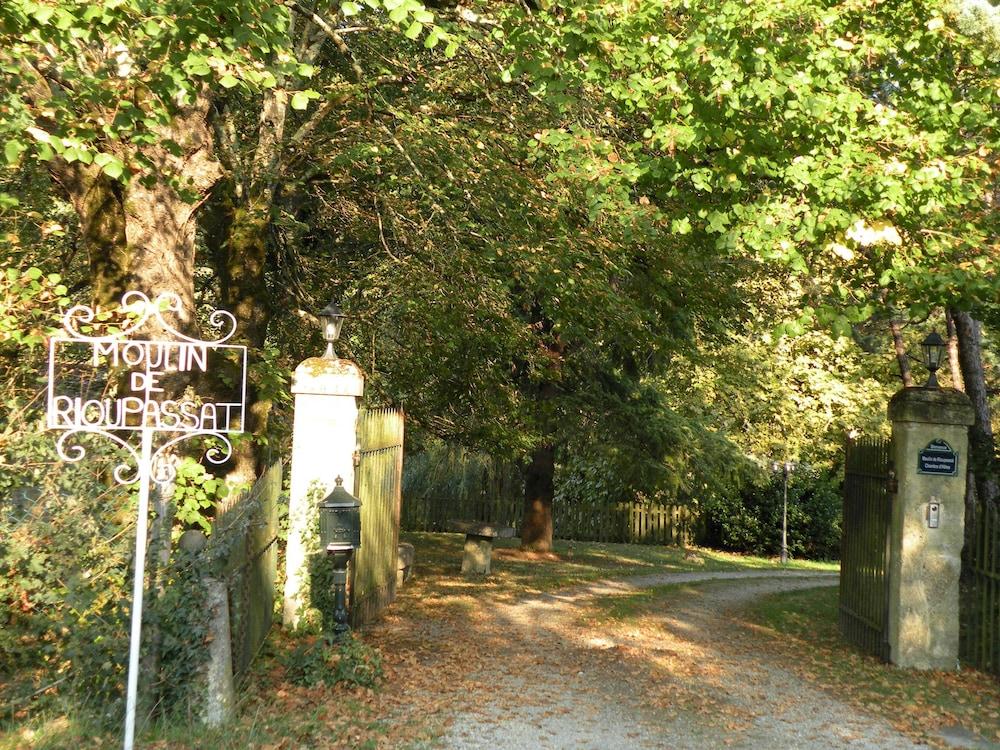 مولين دي ريوباسا بي آن بي دي شارم المنطقة الخارجية