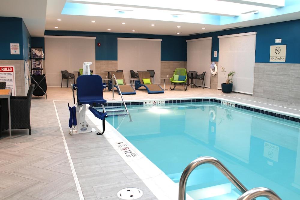 هامبتون إن بافالو - أمهرت، نيورك حمام سباحة مغطى