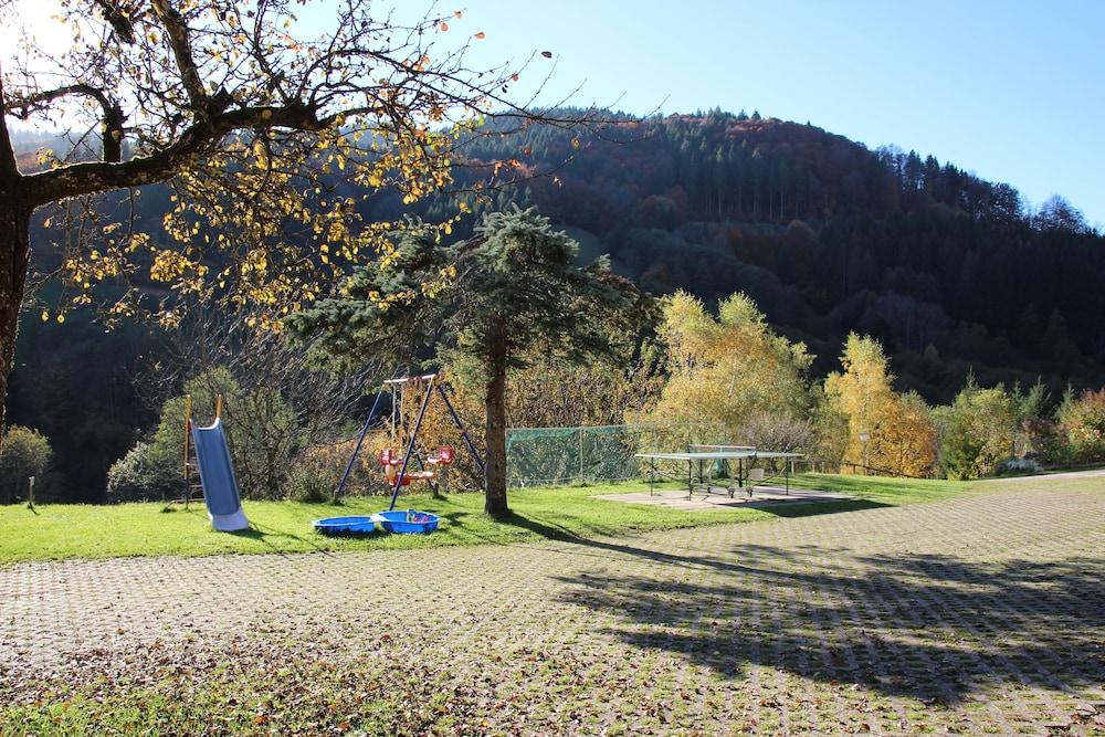 جاستيهاوس ستييرت