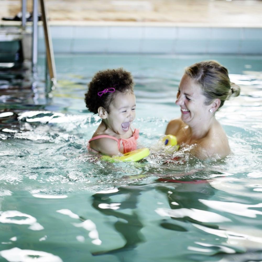 هوتل هوف فان جيلري باي فلاو زحليقة مائية