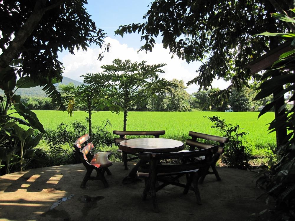 إكس بي إيه أي جيست هاوس