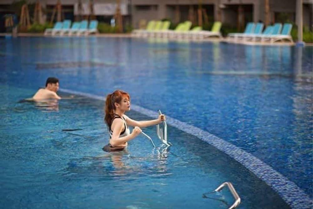 أتلانتيس ريزيدنسيز ديلايتفول هومز باي ستيبي-إن زحليقة مائية