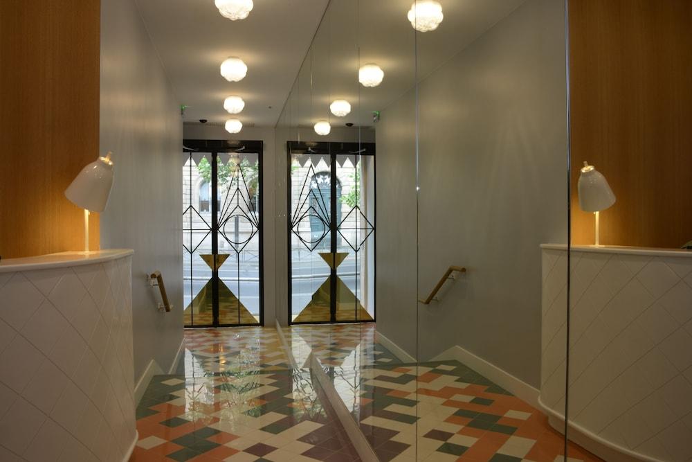 لو لابون بلانك منطقة الاستقبال