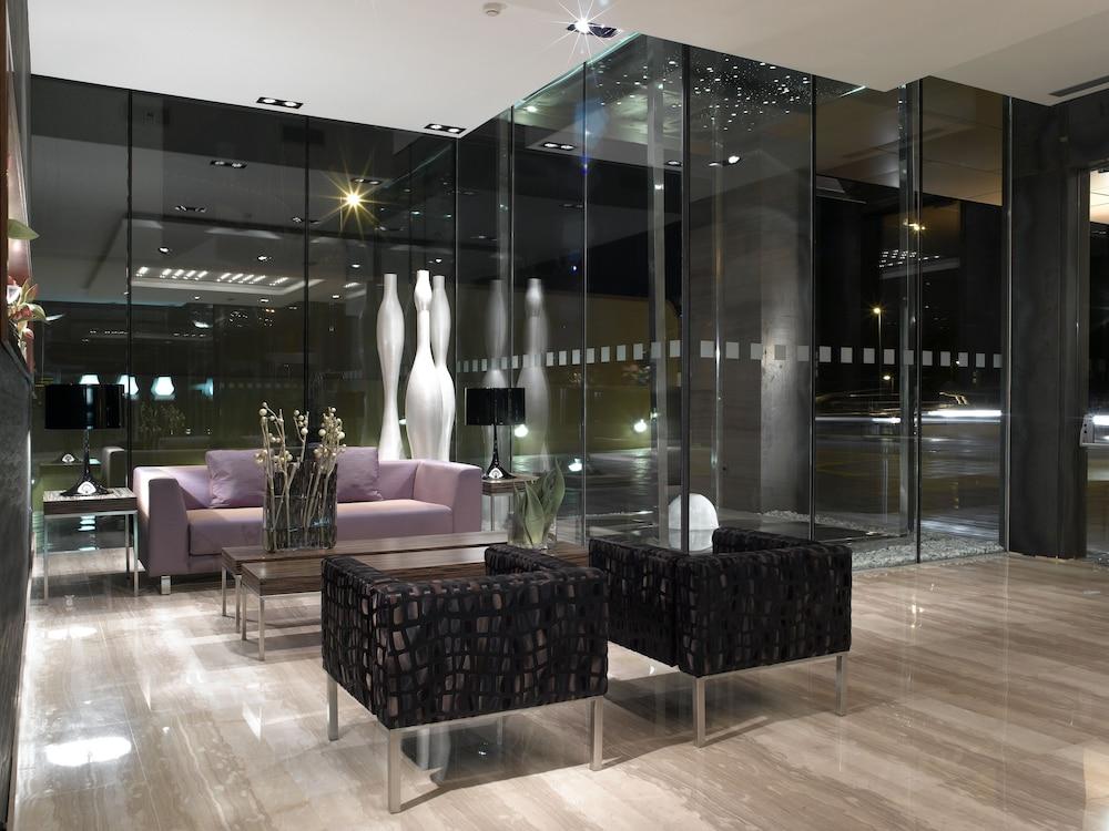 هوتل ماثيا ريال دي لا ألهامبرا منطقة الجلوس في الردهة