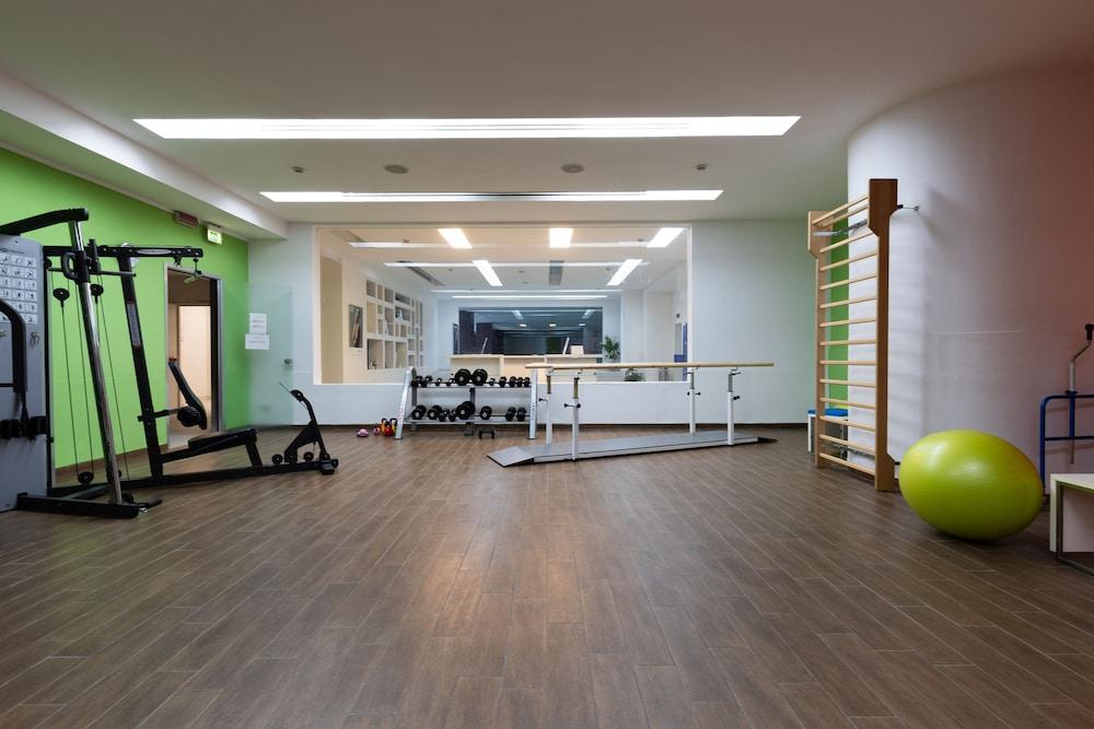 Grand Hotel Salerno Fitness Facility
