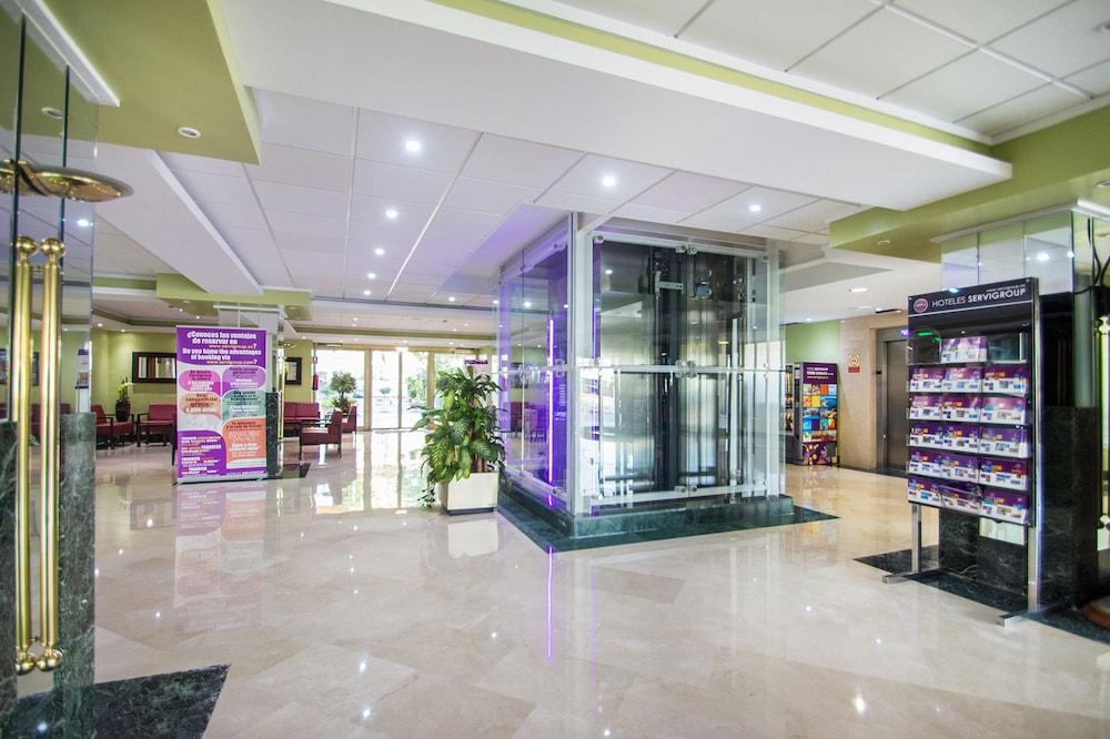 هوتل سيرفيجروب توري دورادا منطقة الاستقبال