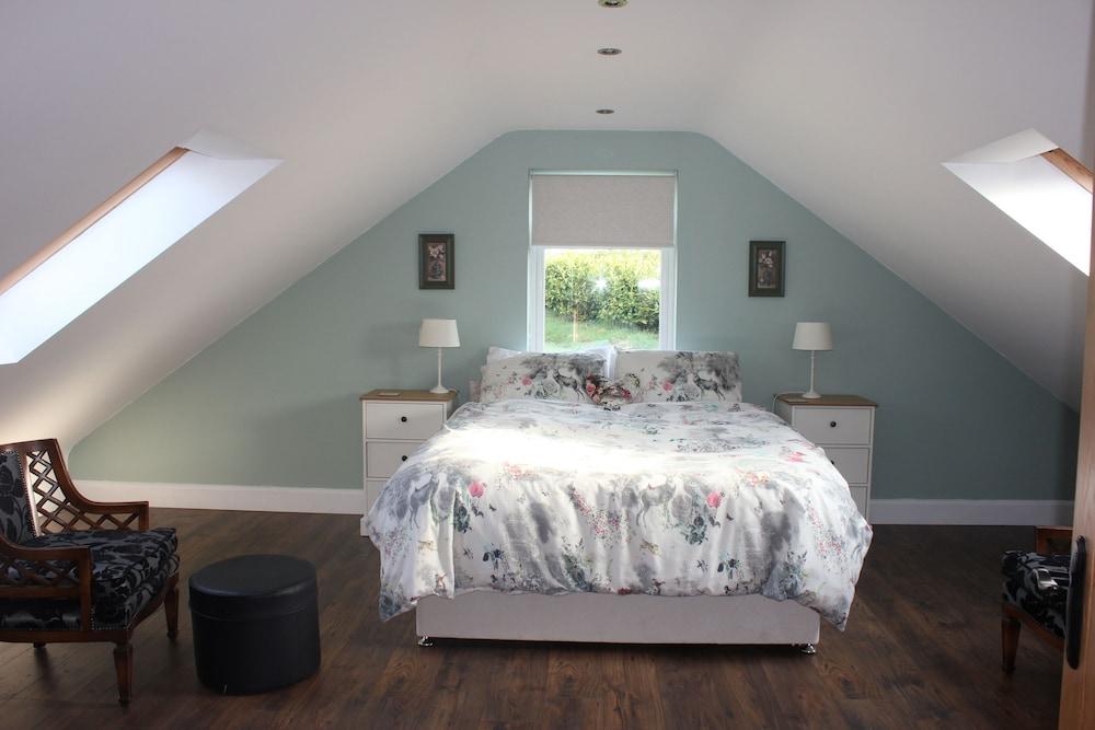 Leaghan Self Catering Room
