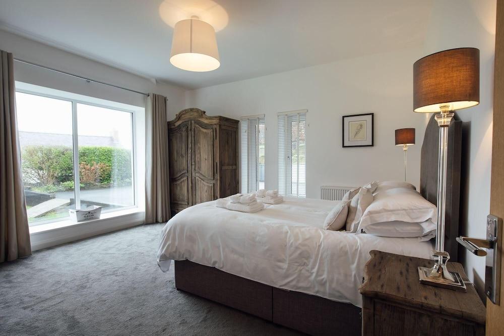 ذا هاوثورنز - لارج لاكشري كوتيدج هوت توب سي فيوز غرفة