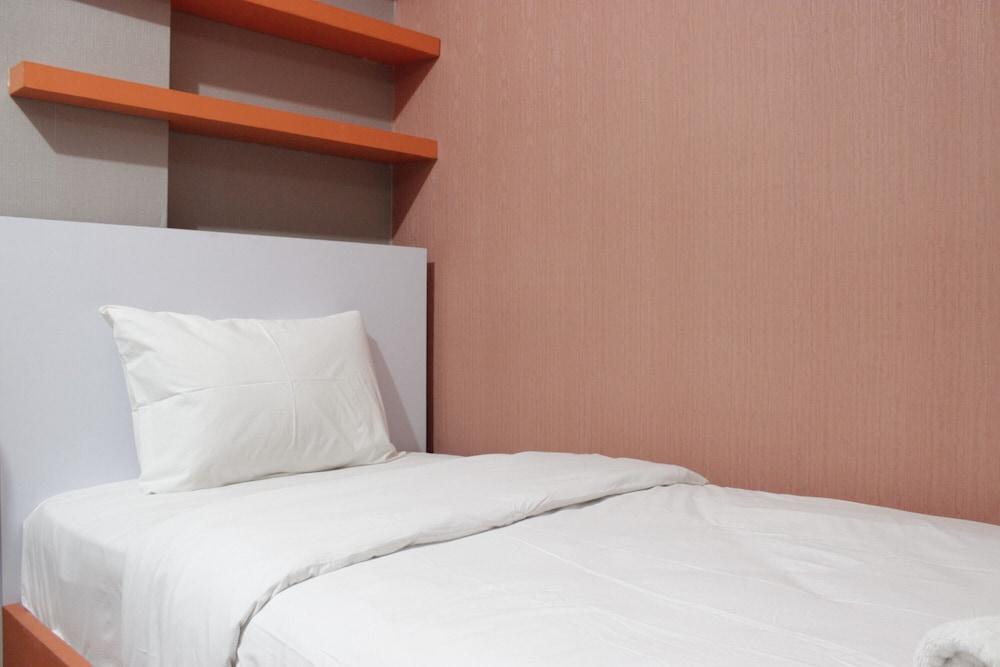 Trendy & Cozy 2BR Gateway Pasteur Apartment Room