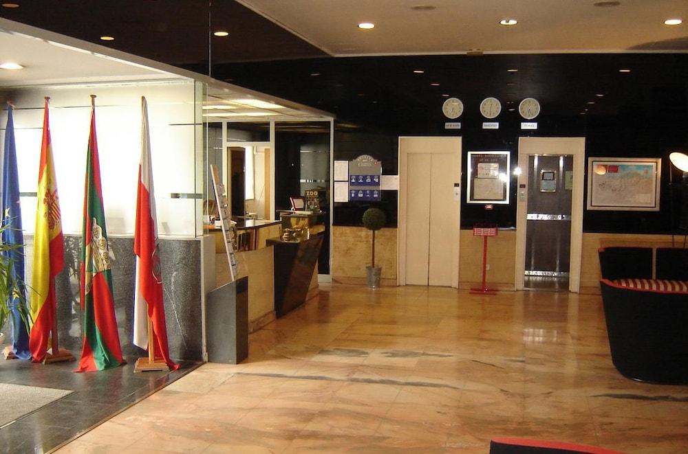 Hotel Faranda Express Torrelavega Featured Image