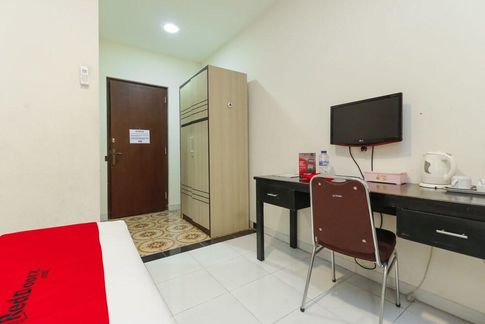 ريد دورز نير أونيفيرسيتاس سيبيلاس ماريت غرفة