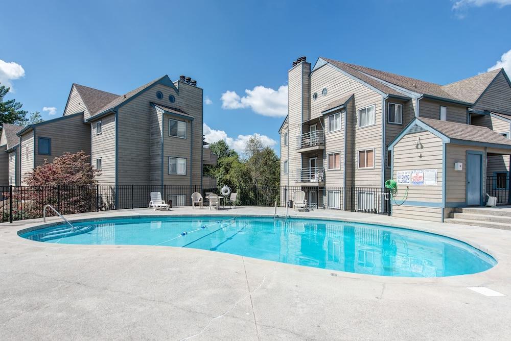 بيوتيفول فيوز ساميت أوف غاتلينبورغ الصورة الأساسية