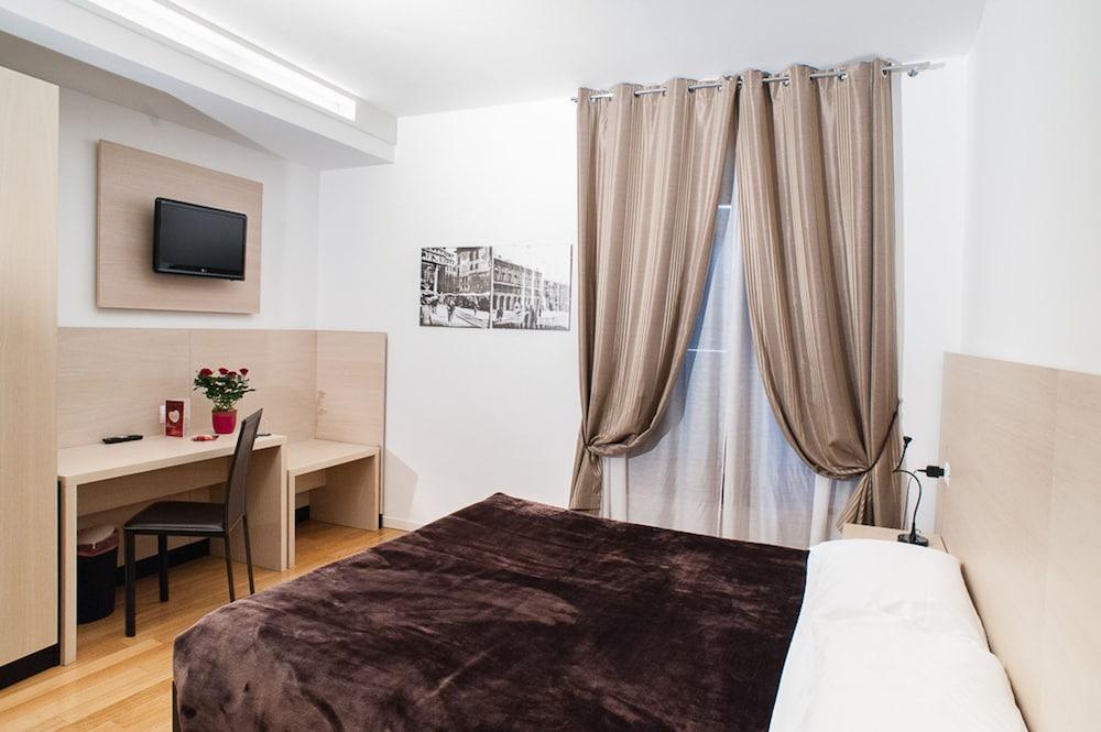 فيرون أنتيكا بي آند بي الصورة الأساسية