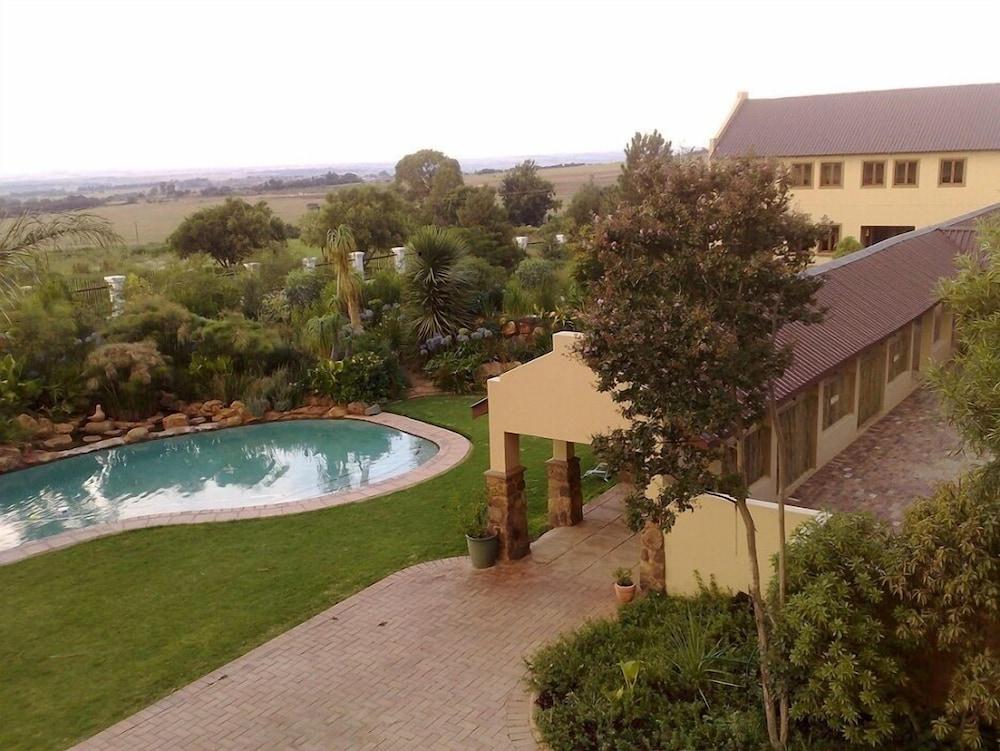 La Vue Guest Lodge and Function Venue Aerial View