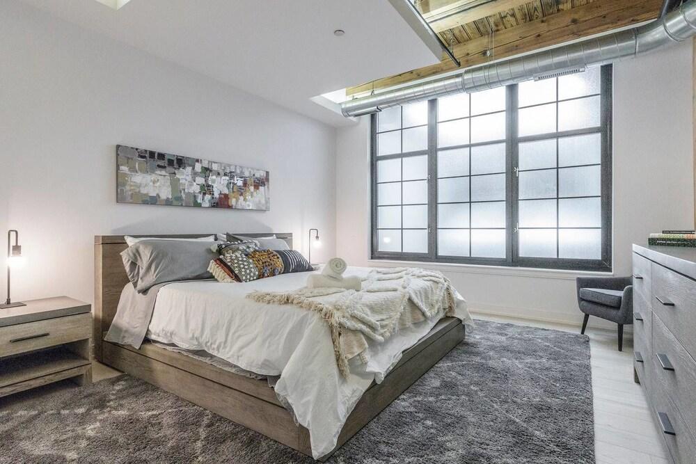 سبيشس آند برايفت 3 بد روم لاكشري كوندو إن داون تاون غرفة