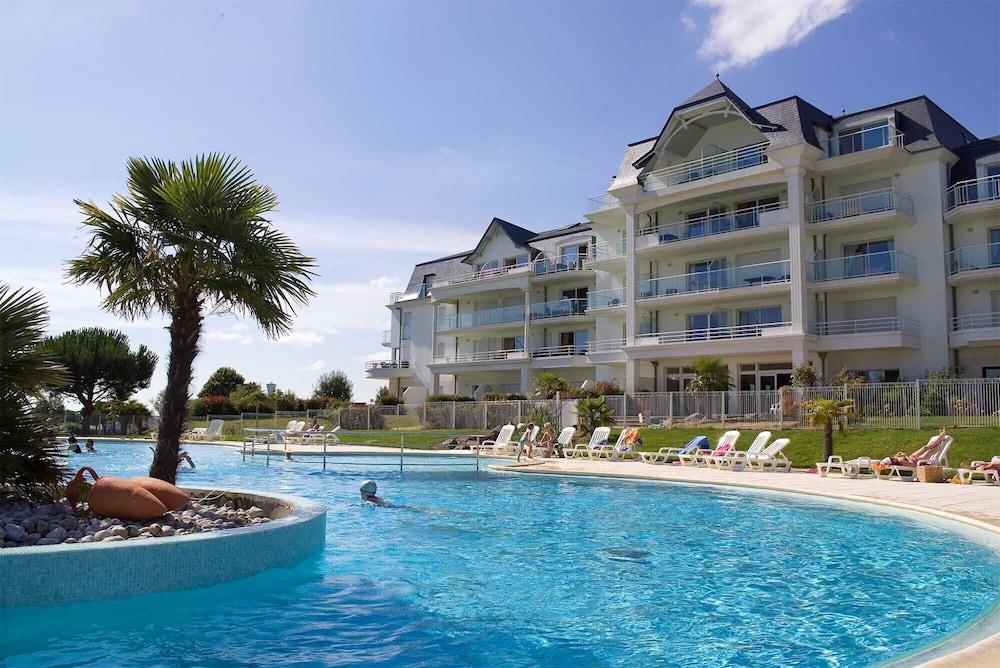 مدام فاكونس ريزيدونس لي فونتنيل