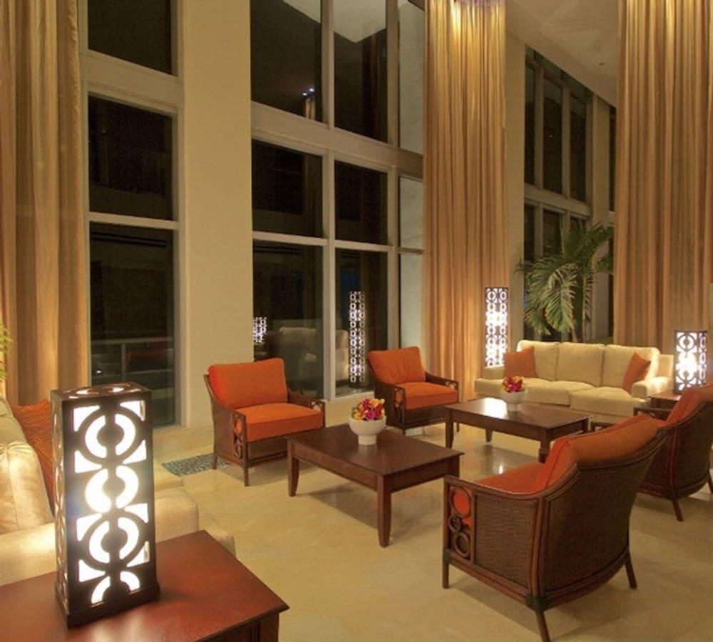 1 BR Ocean View at Marenas by Airpads Lobby Sitting Area