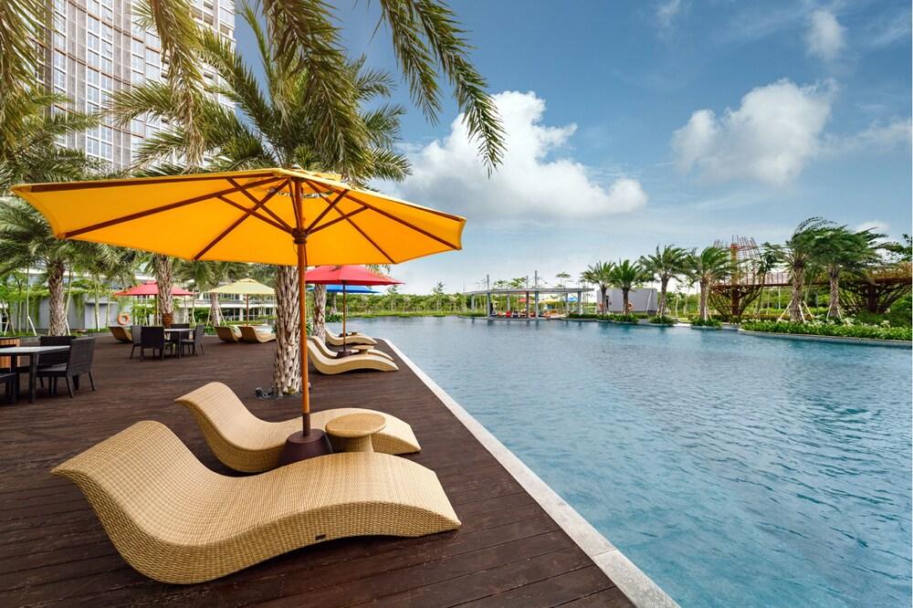 ثري- بد روم،ز، أوكوود أبارتمنتس بيك جاكرتا زحليقة مائية