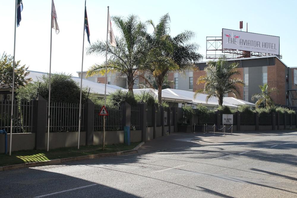 ذا إفيتور هوتل أو آر إنترناشونال إيربورت