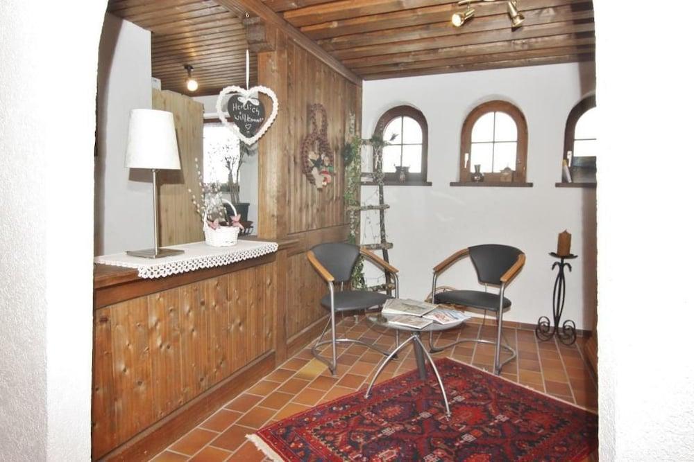 بنسيون فلوريانهوف أخرى