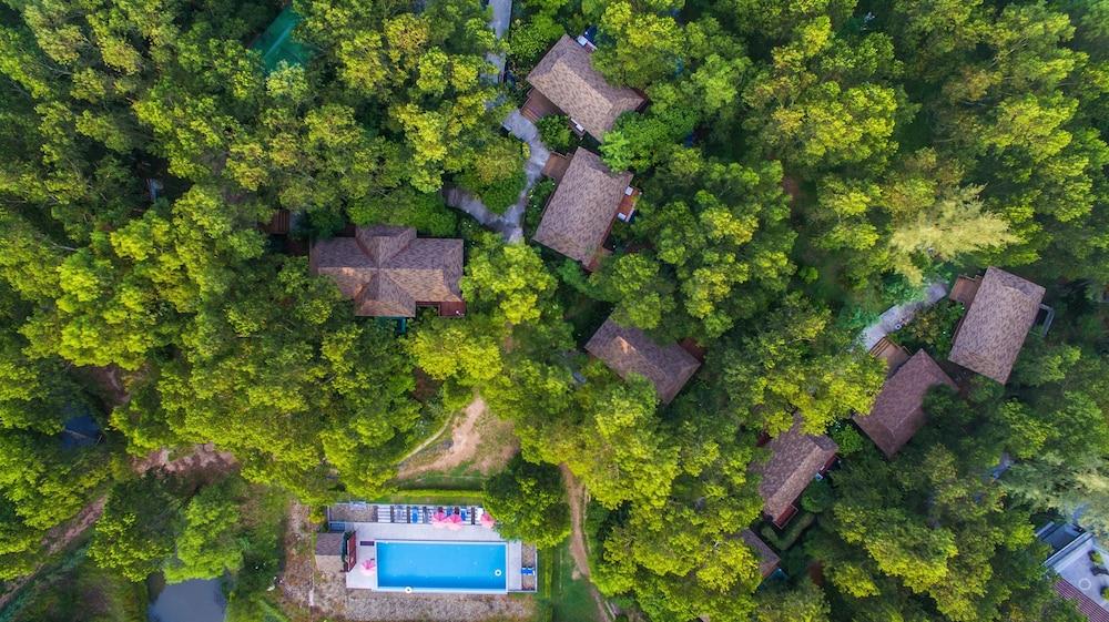 ذا تاوش جرين نايانج هوتل آند فيتنيس منظر من الجو