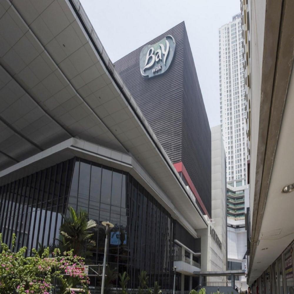 ريد دورز أبارتمنت آت جرين باي بلويت الصورة الأساسية