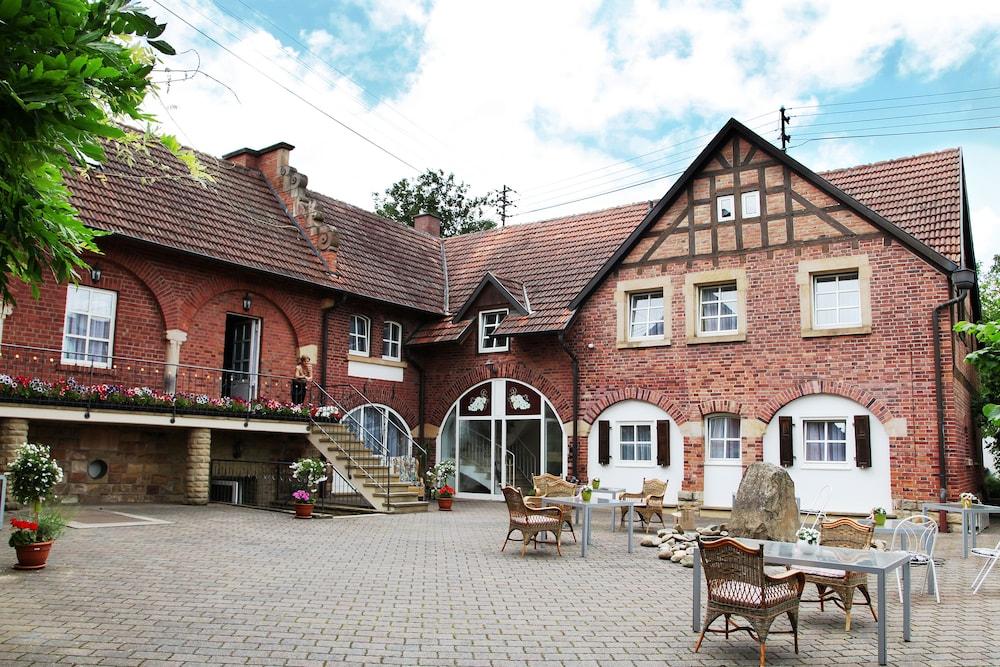 لاند هوتل سونينهوف الصورة الأساسية